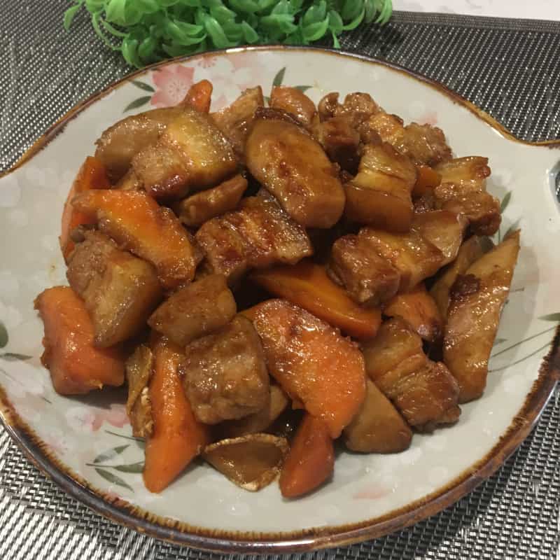 時蔬燒五花肉