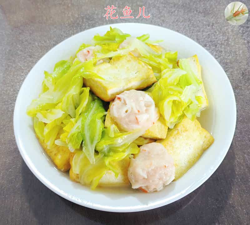 龍蝦尾球牛心菜煮豆腐