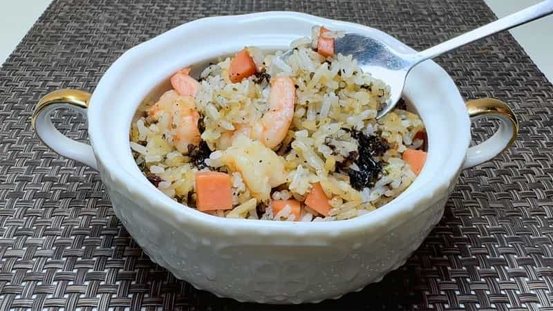 火腿蝦仁紫菜炒飯