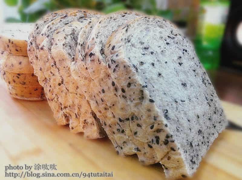 黑芝麻吐司