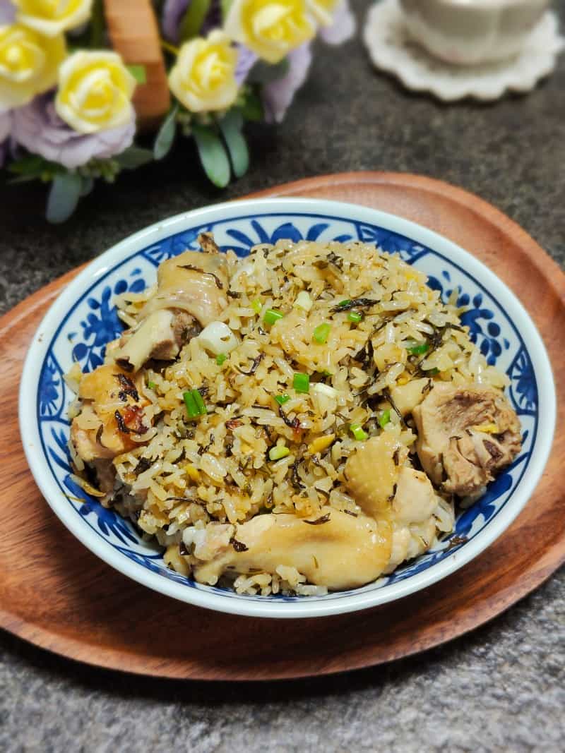 客家艾葉燜雞飯