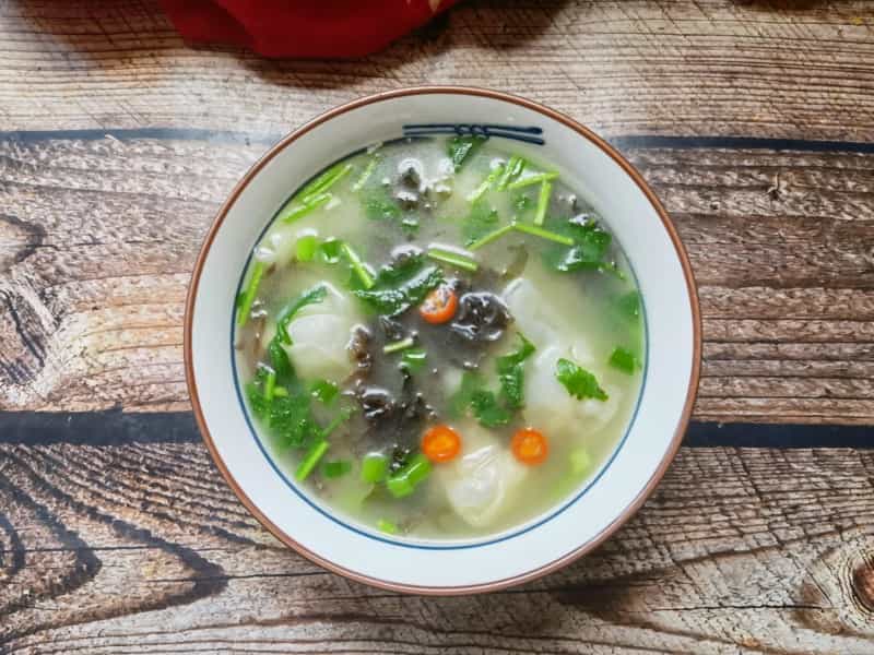 鴨架湯煮餛飩