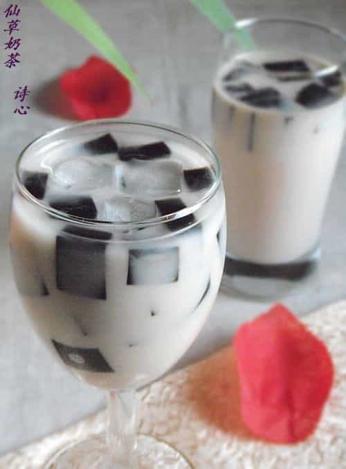 仙草凍奶茶