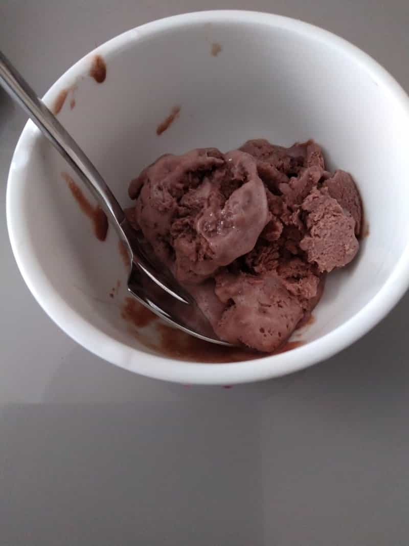巧克力口味冰淇淋