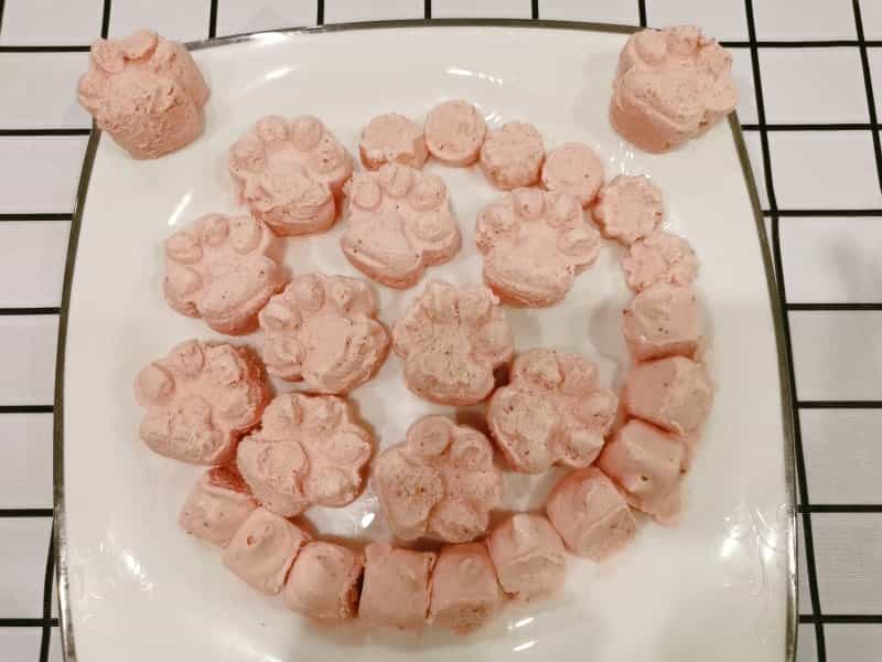 草莓冰淇淋