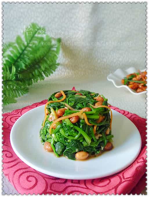 果仁菠菜塔