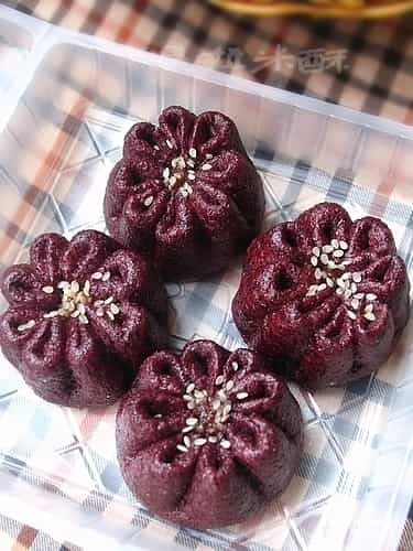 黑米豆沙菊花包