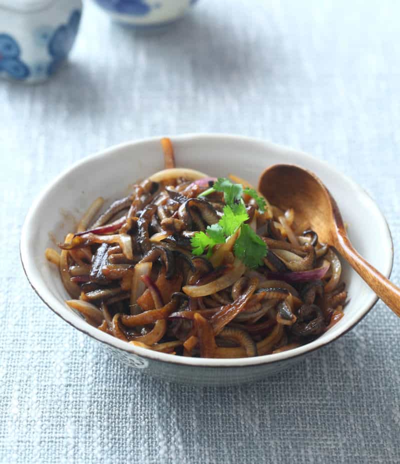 洋蔥炒鱔絲
