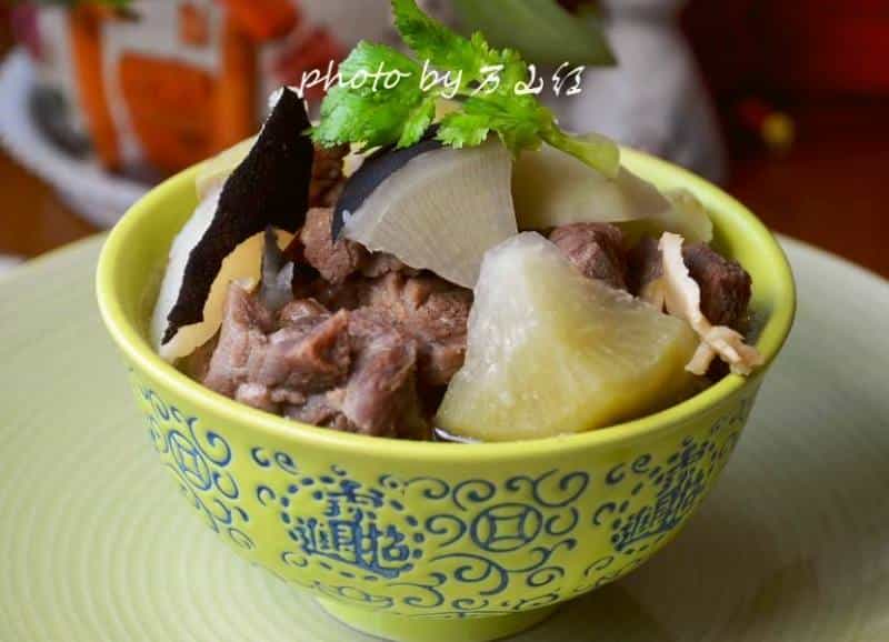 羊肉燉黑蘿蔔