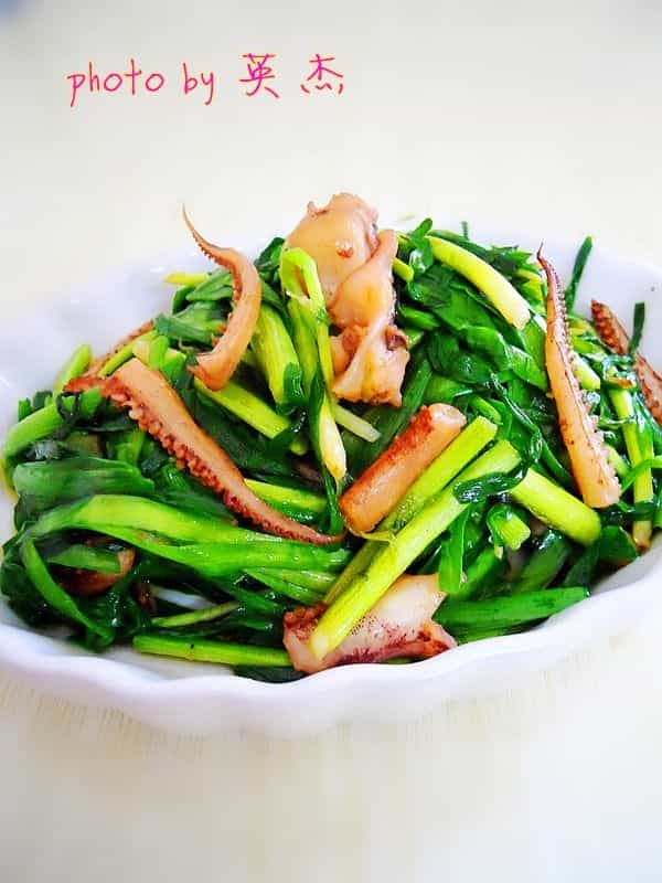韭菜炒魷魚