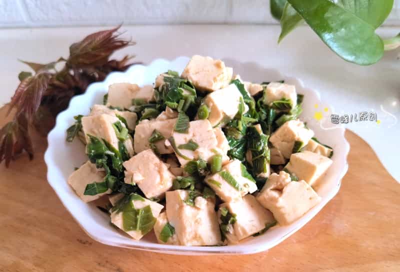 香椿芽拌豆腐