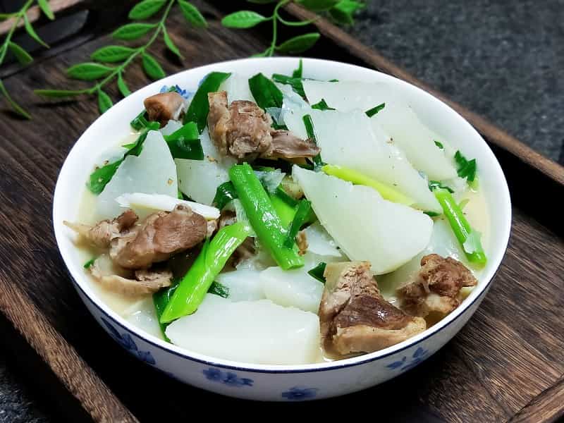 鴨腿肉燉蘿蔔