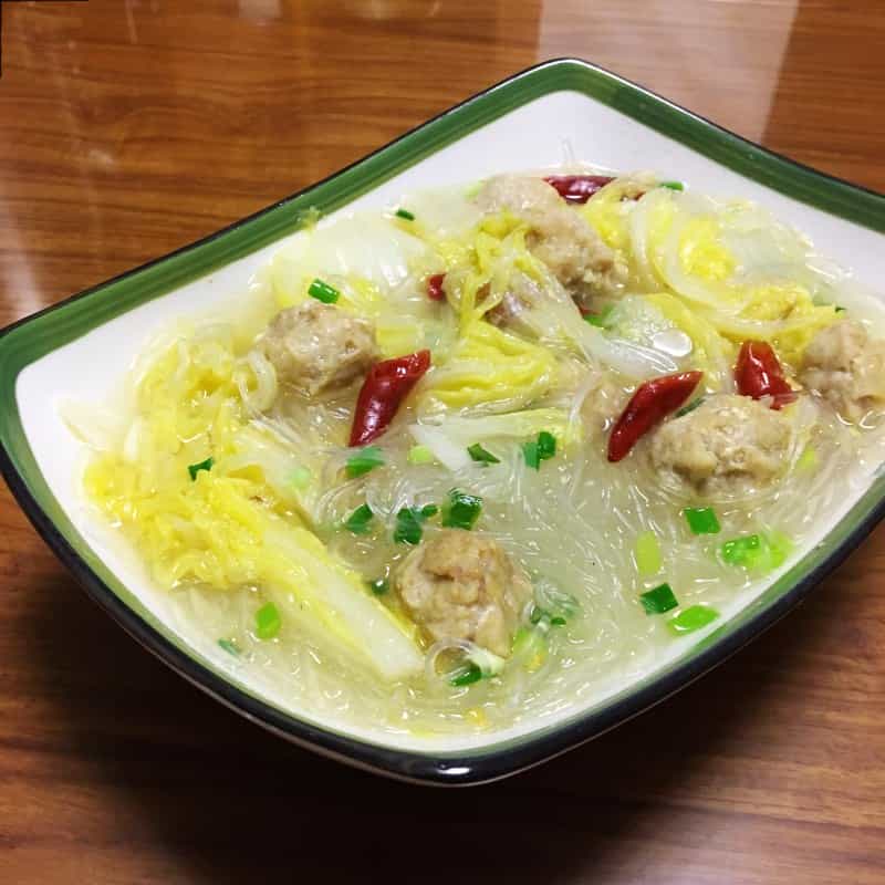 白菜粉絲丸子湯