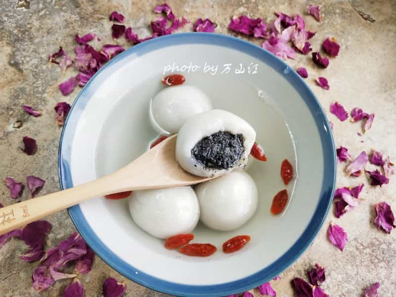 玫瑰芝麻湯圓