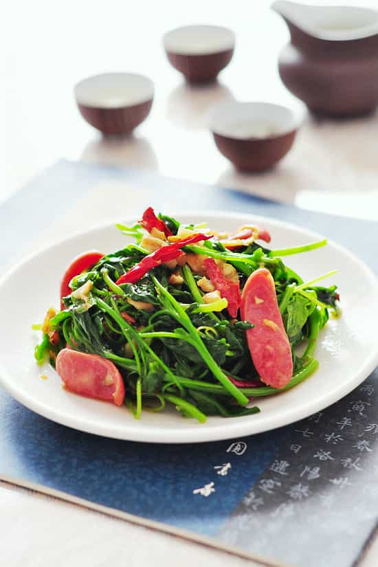 香腸炒灰灰菜