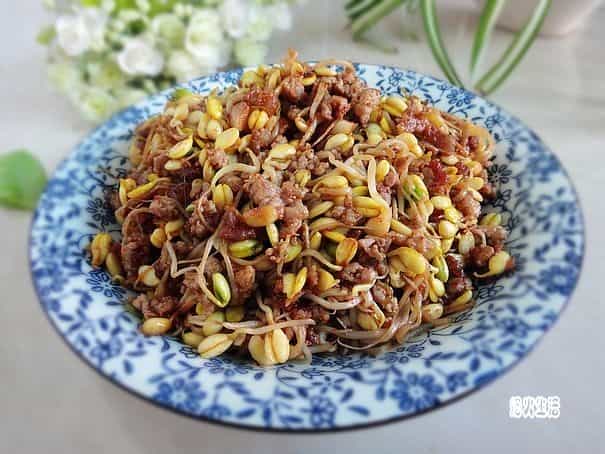 肉末炒黃豆芽