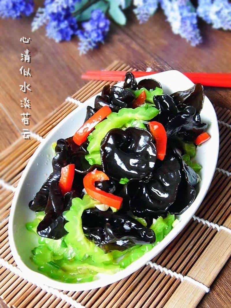苦瓜拌秋耳