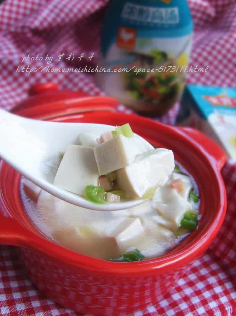 芹菜豆腐湯