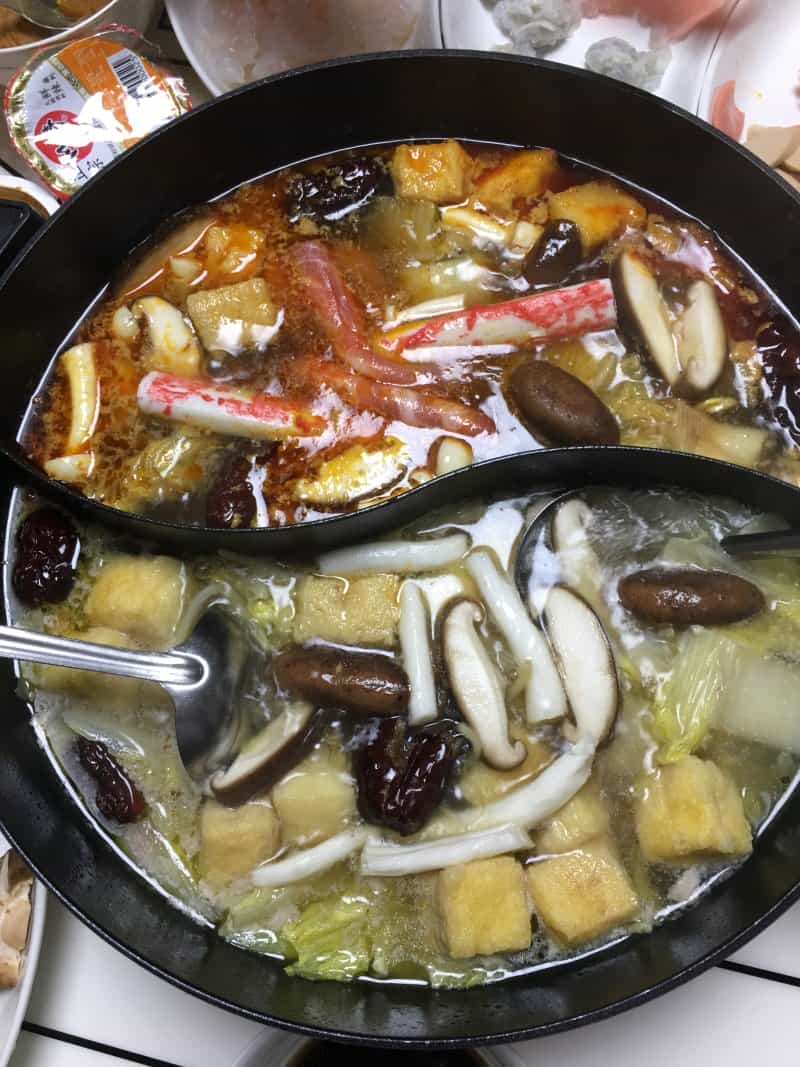 雞湯鴛鴦麻辣火鍋