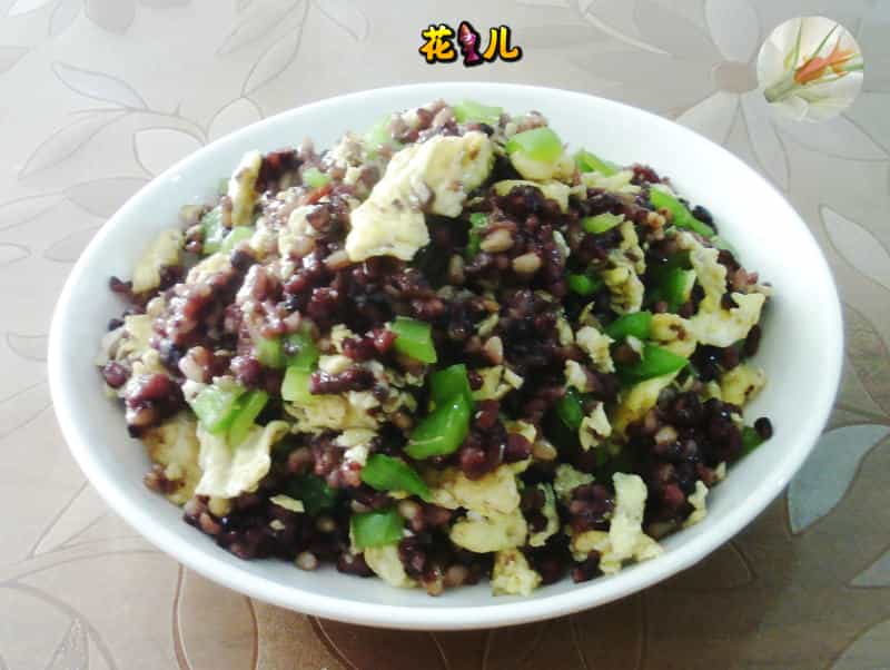 青椒蛋炒五色糙米飯