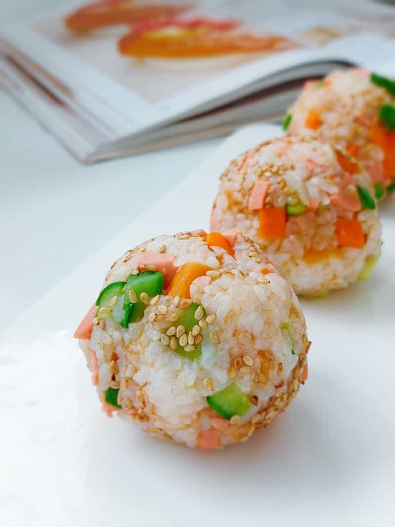 肉鬆火腿蔬菜飯糰