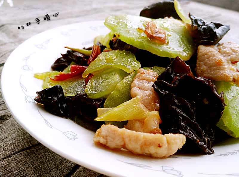 泡椒炒木耳蓴筍肉片
