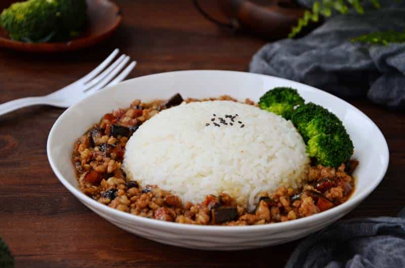 肉未紅極參撈飯
