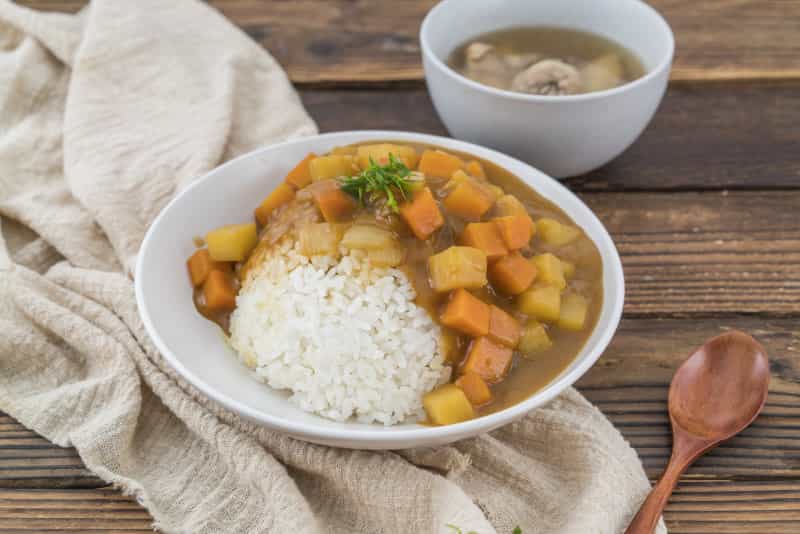 咖哩什錦飯