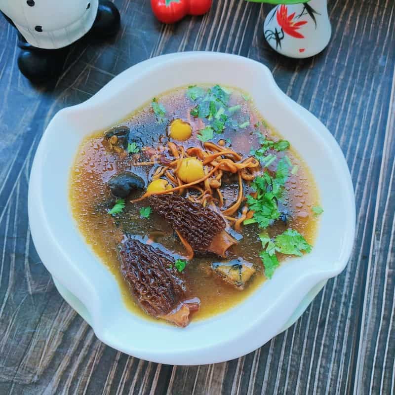 羊肚菌烏雞湯