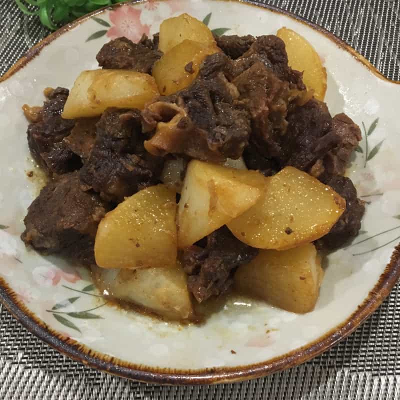 蘿蔔紅燒牛腩
