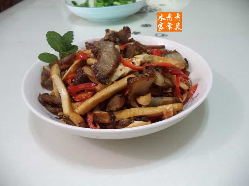 米粉肉炒香乾