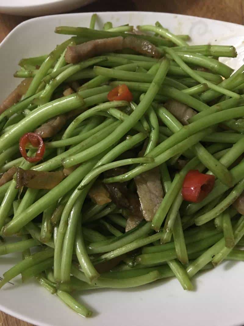藜蒿炒臘肉