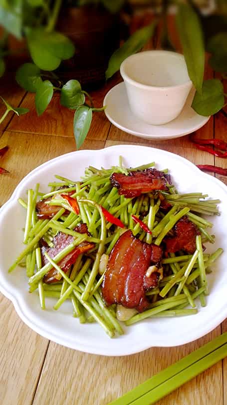 藜蒿炒臘肉