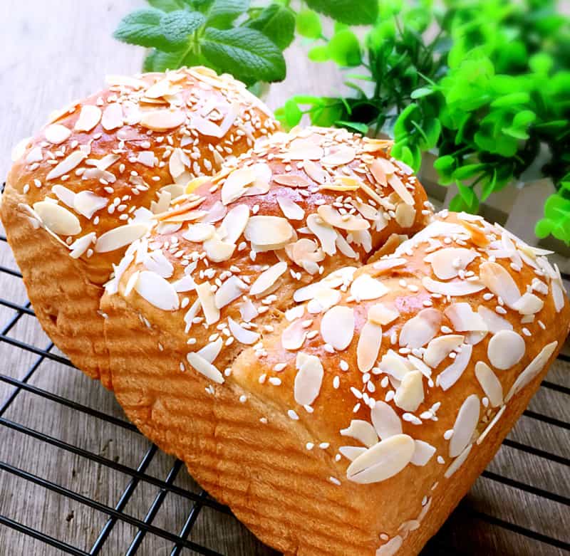 牛奶全麥杏仁吐司