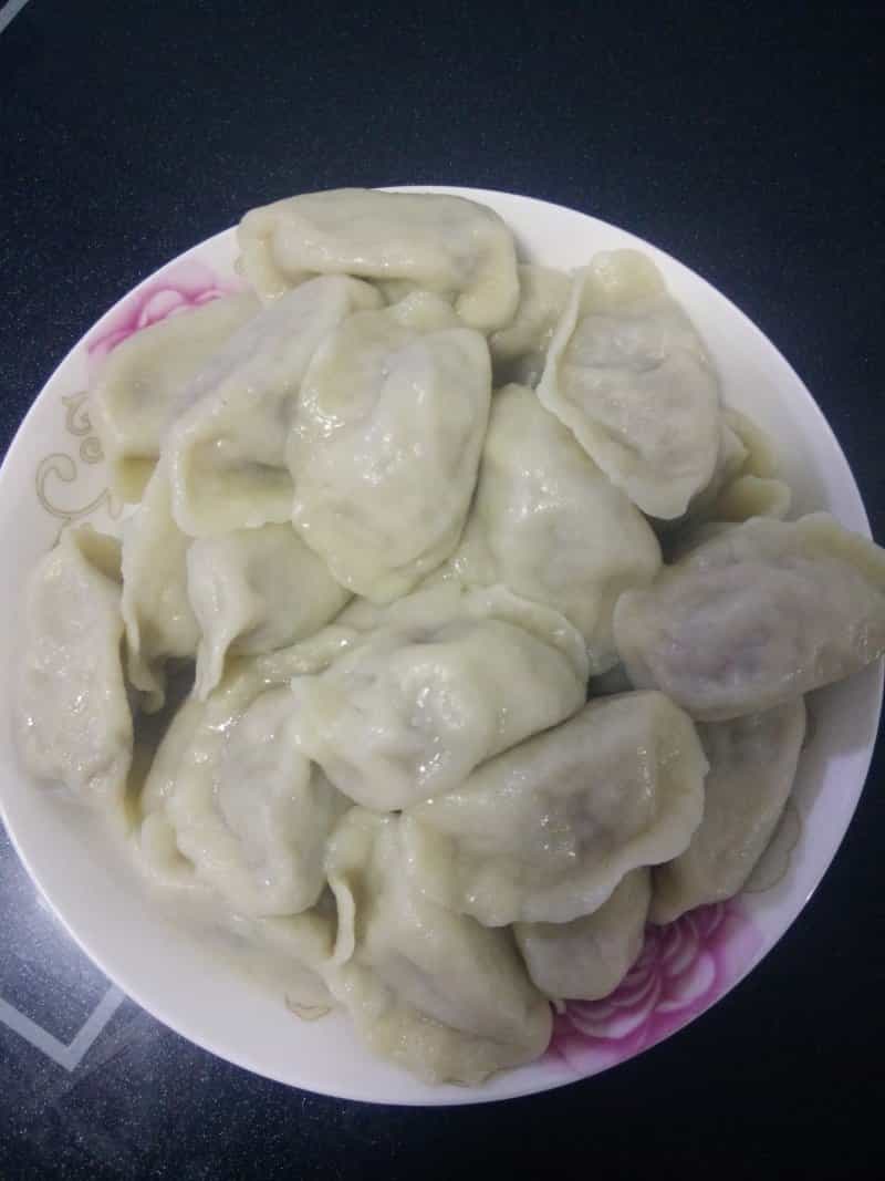 橄欖木耳胡蘿蔔餡餃子