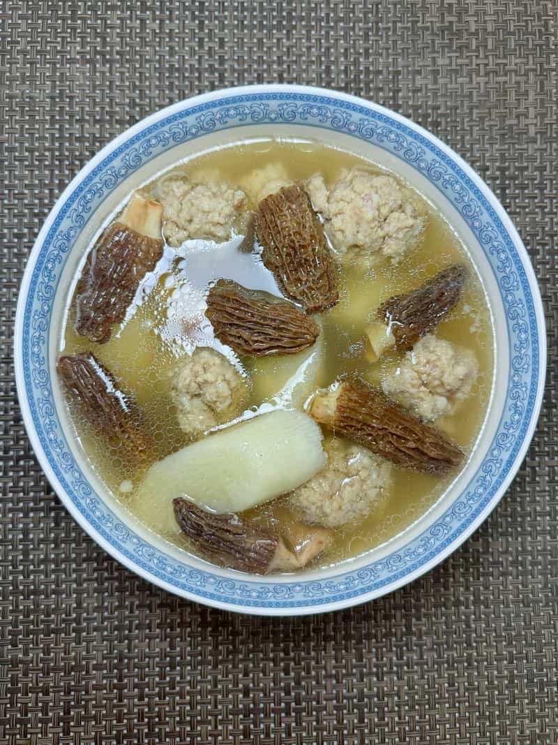 羊肚菌山藥肉湯