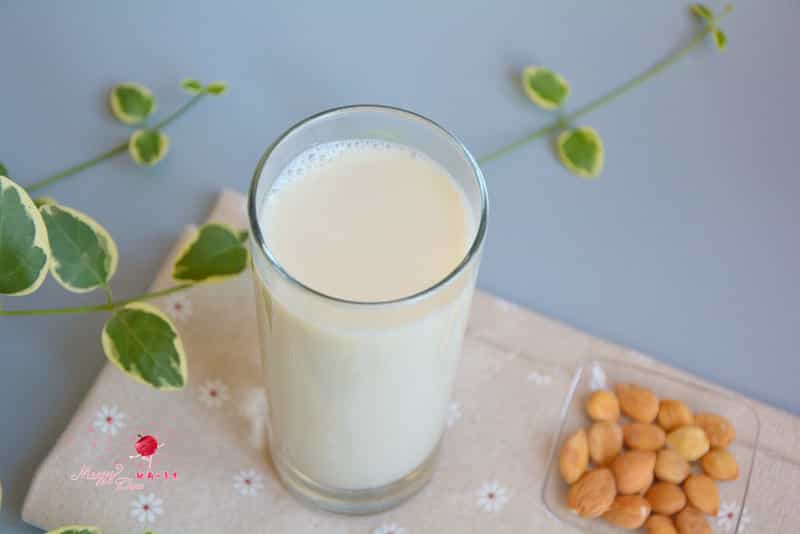 杏仁芝麻豆漿