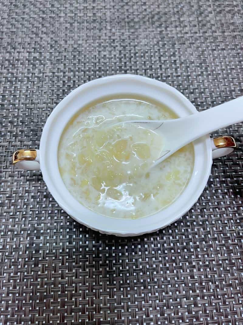 銀耳綠豆牛奶羹