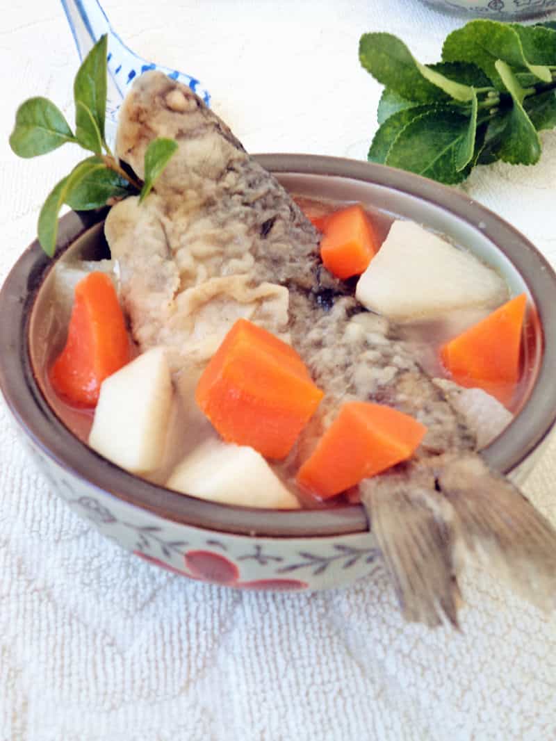 胡蘿蔔山藥鯽魚湯