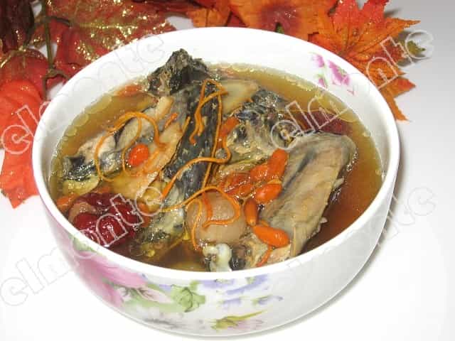 花旗參蟲草花烏雞湯