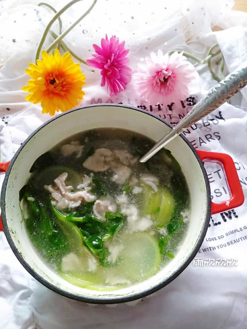 白蘿蔔肉片湯
