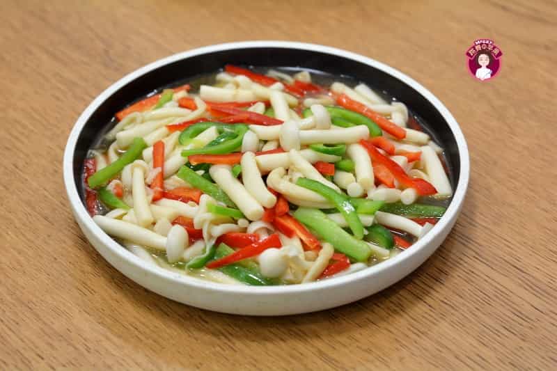 青紅椒炒白玉菇