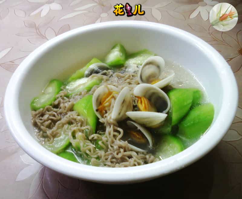 蛤蜊絲瓜青稞泡麵